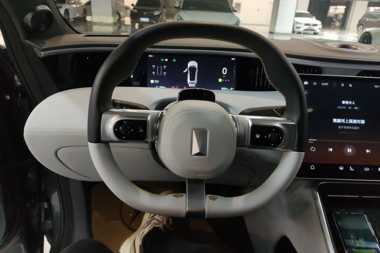 Used  11 2024 630 Rear-Wheel Drive Edition with Three Lasers