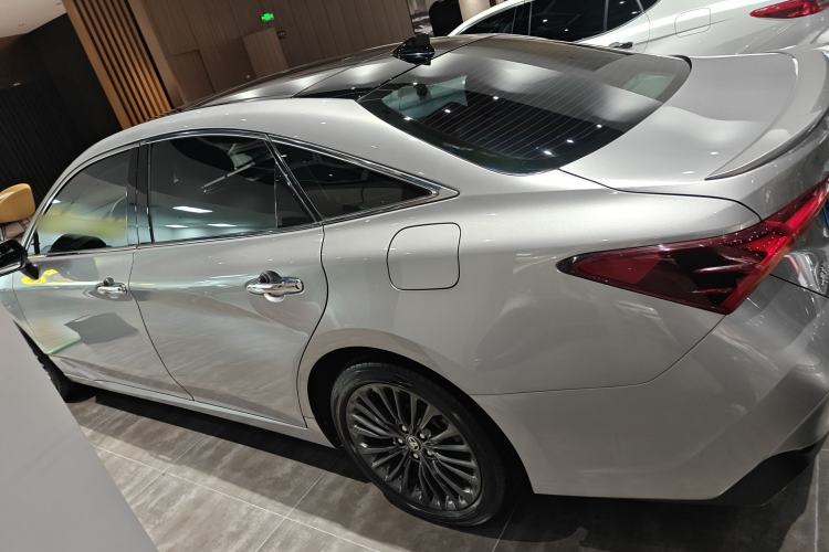 Used Toyota Avalon 2019 2.5L Touring Premium Version China VI Standard
