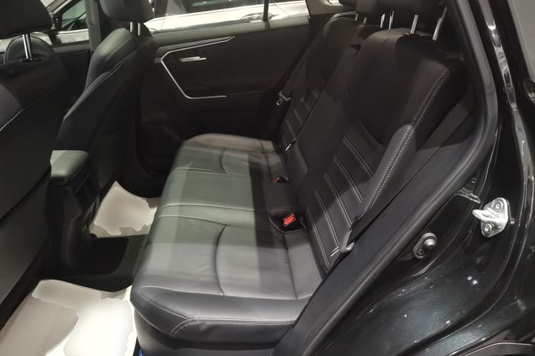 Used Toyota Wildlander 2023 Dual-Motor 2.5L E-CVT Two-Wheel Drive Luxury PLUS Edition