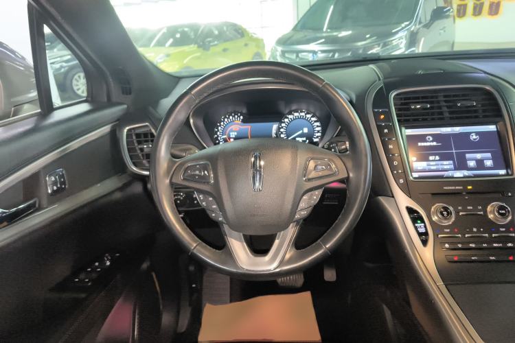 Used Lincoln MKX 2015 2.0T Two-Wheel Drive Deluxe Edition