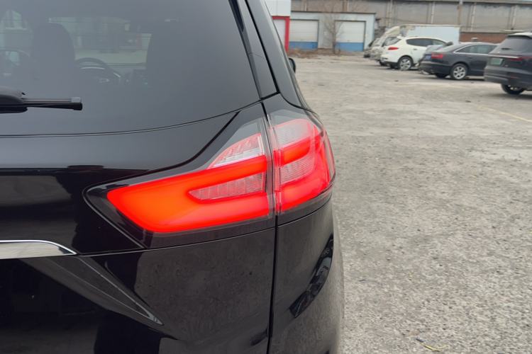 Used Ford Edge 2020 EcoBoost 245 Two-Wheel Drive Titanium 7-Seater
