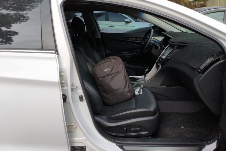 Used Hyundai Sonata 2014 2.0L Automatic Luxury Edition
