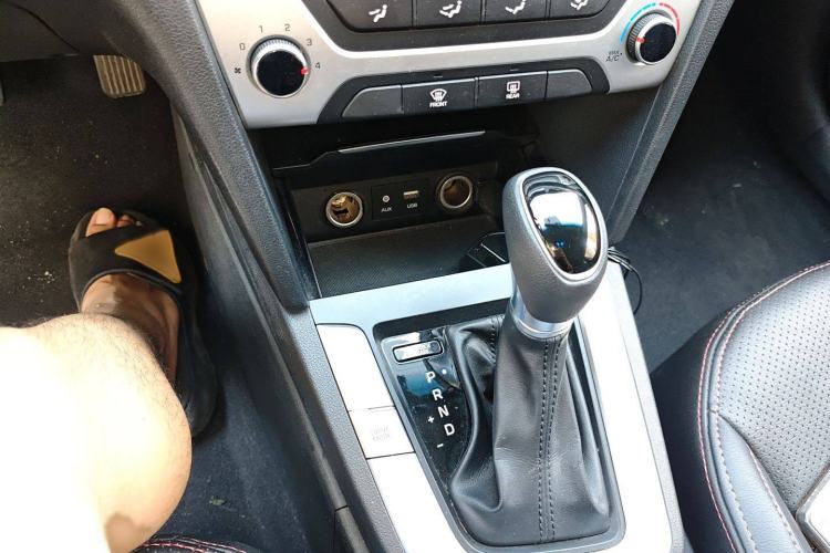 Used Hyundai Elantra 2016 1.6L Automatic ZhiXuan – Elite Version
