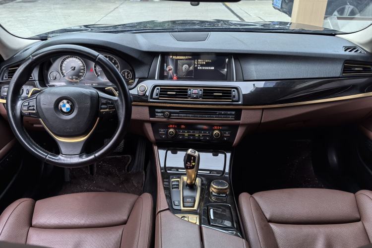 Used BMW 5 Series 2014 535Li Leading Model
