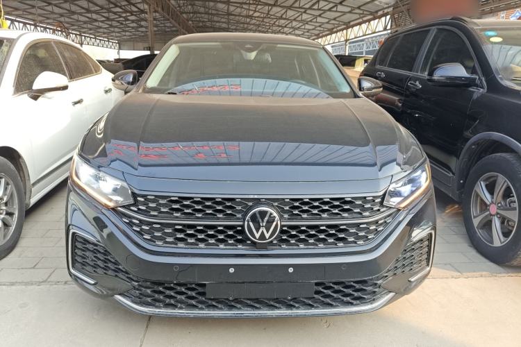 Used Volkswagen Passat 2022 330TSI Starry Luxury Edition