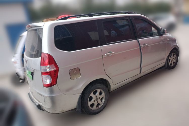 Used Wuling Hongguang 2013 1.5L Comfort Model
