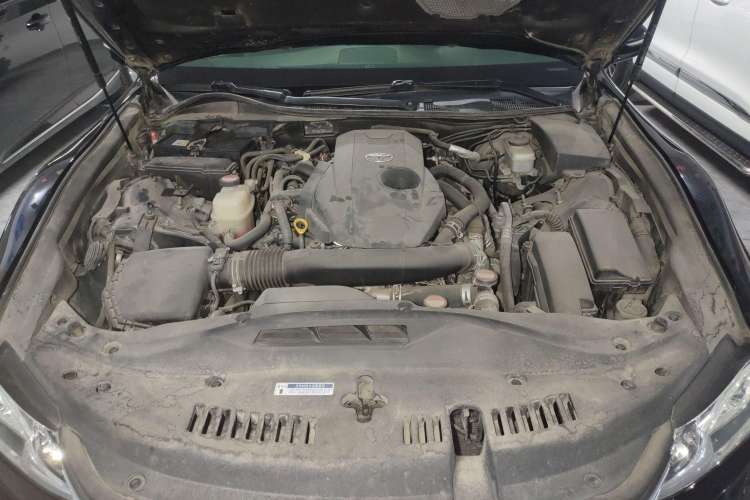 Used Toyota Crown 2015 2.0T Fashion Edition
