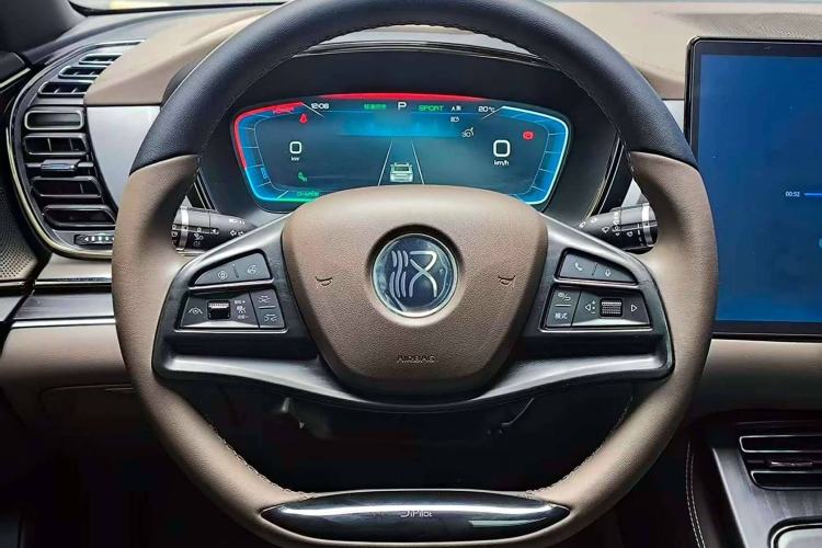 Used BYD Han 2023 EV Champion Edition 605KM Front-Drive Premium Model
