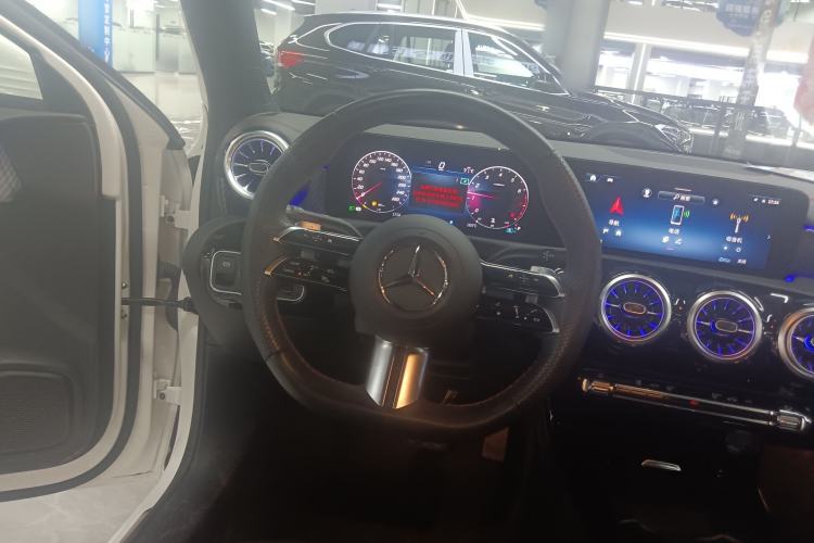 Used Mercedes-Benz A-Class 2024 Updated A 200 L Fashion Version
