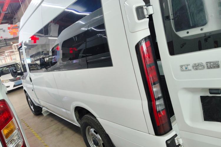 Used JMC Fushun 2022 2.0T Manual Multi-Function Passenger Vehicle Mid-Range High Roof 6-7 Seats
