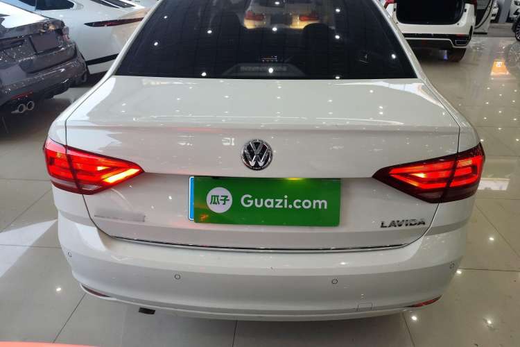 Used Volkswagen Lavida 2017 1.6L Automatic Comfort Edition