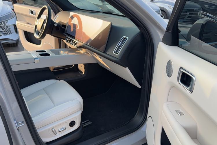 Used Li Auto L6 2025 Pro Smart Refresh Edition
