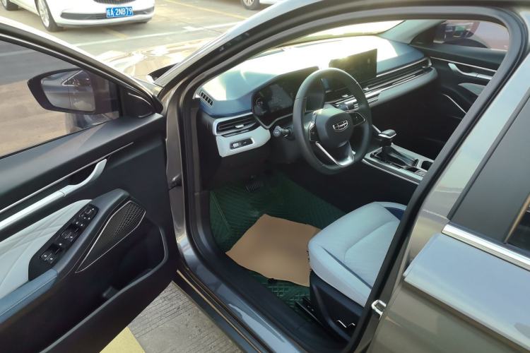 Used Geely Auto Emgrand 2022 4th Generation 1.5L CVT Flagship Model
