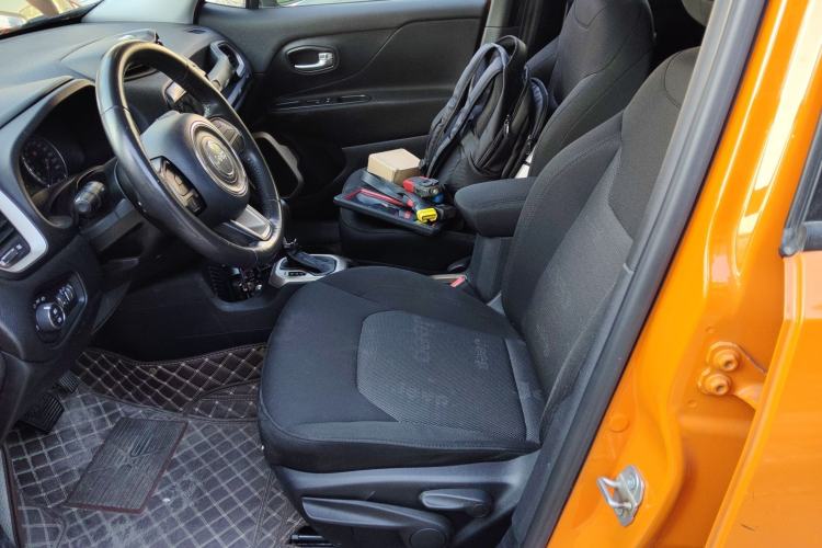 Used  Renegade 2018 Connected Large Screen Version 180T Automatic Jingneng Version
