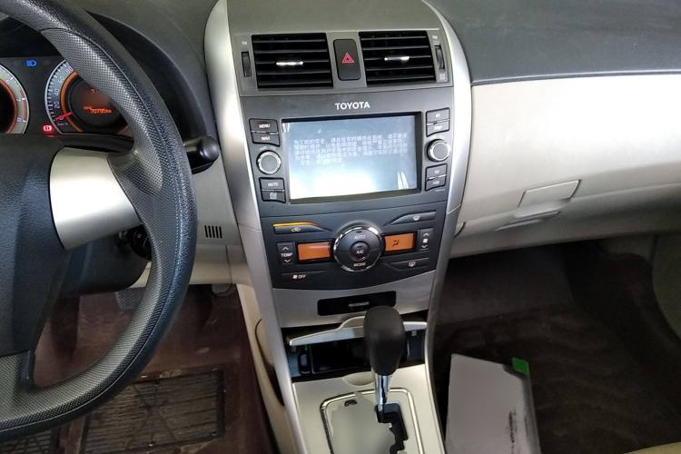 Used Toyota Corolla 2013 Special Edition 1.8L CVT ZhiKu GL-i
