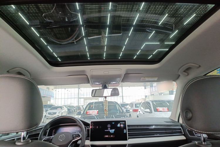 Used Volkswagen Tiguan L 2022 330TSI Automatic Two-Wheel Drive Smart Edition
