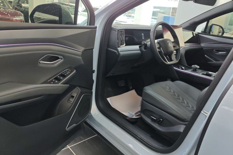 Used BYD Song L DM-i 2025 Intelligent Driving Version 160 km Beyond-Range Type
