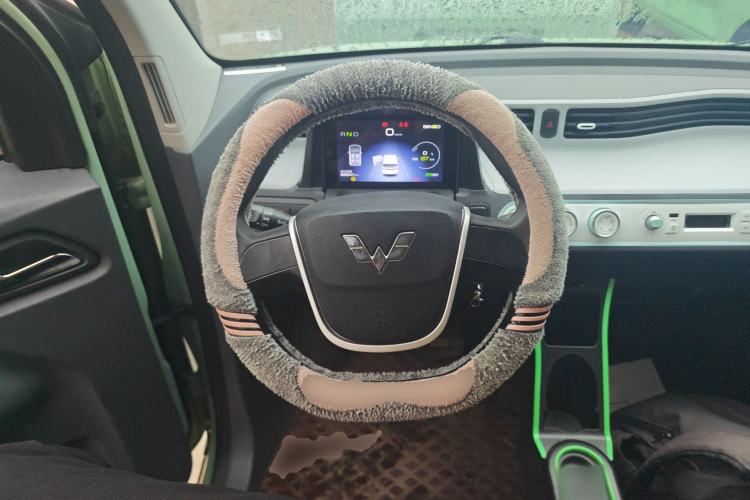 Used Wuling Hongguang MINIEV 2021 Macaron Sandwich Model 120 km Lithium Iron Phosphate
