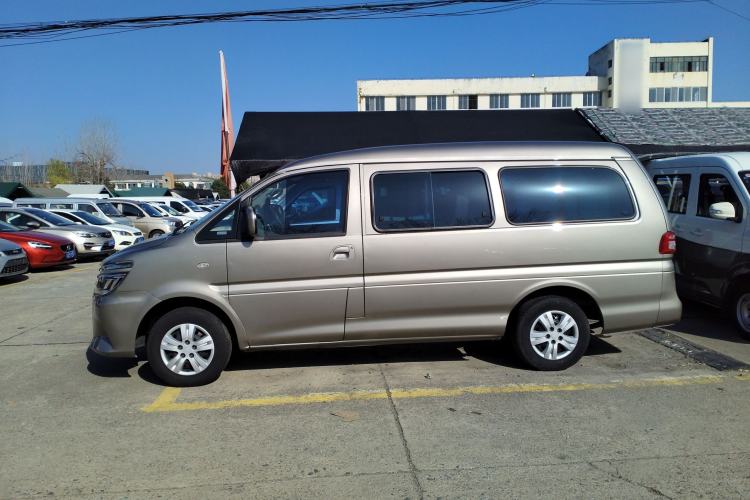 Used FORTHING Lingzhi 2023 M5L 1.6L Base Model 7 Seats