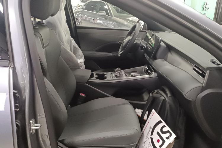 Used BYD Qin PLUS 2024 HONOR Edition DM-i 55KM Leading Model
