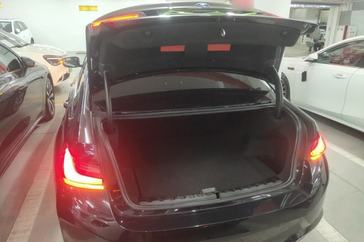 Used BMW i3 2025 eDrive 35 L
