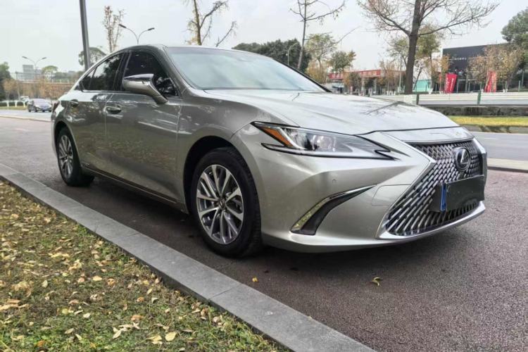 Used Lexus ES 2021 300h Excellence Edition