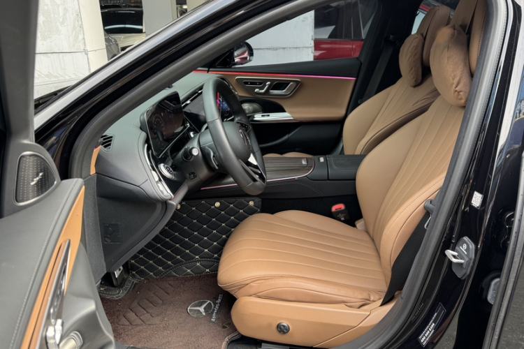 Used Mercedes-Benz E-Class 2024 Facelift E 300 L Luxury Edition
