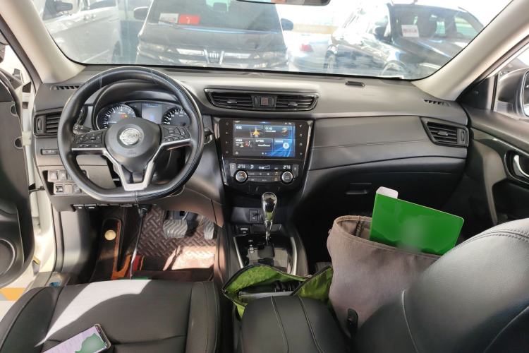 Used Nissan X-Trail 2019 2.5L CVT Smart Connect Luxury Edition 4WD
