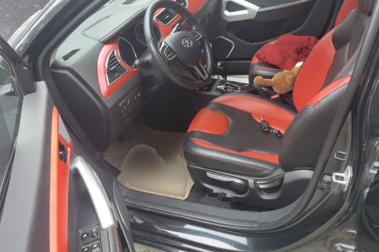 Used JAC Refine S2 2016 1.5L CVT Luxury Smart Version Two-Tone Edition
