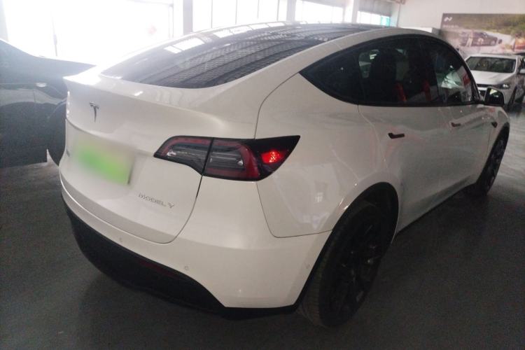 Used Tesla Model Y 2021 Long-Range All-Wheel-Drive Version
