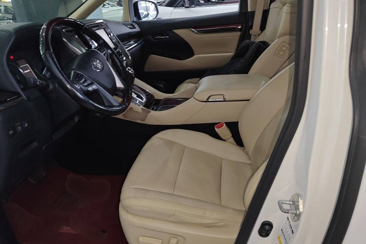 Used Toyota Alphard 2015 3.5L Luxury Edition
