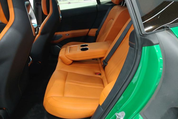 Used  YU7 2025 Ultra-Long Range High-Performance All-Wheel-Drive Max Edition
