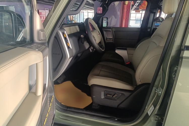 Used  V23 2025 501 Four-Wheel Drive Intelligent Driving Version
