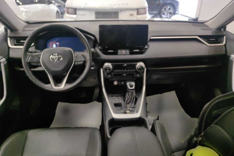 Used Toyota Wildlander 2023 2.0L CVT Four-Wheel Drive Luxury PLUS Edition
