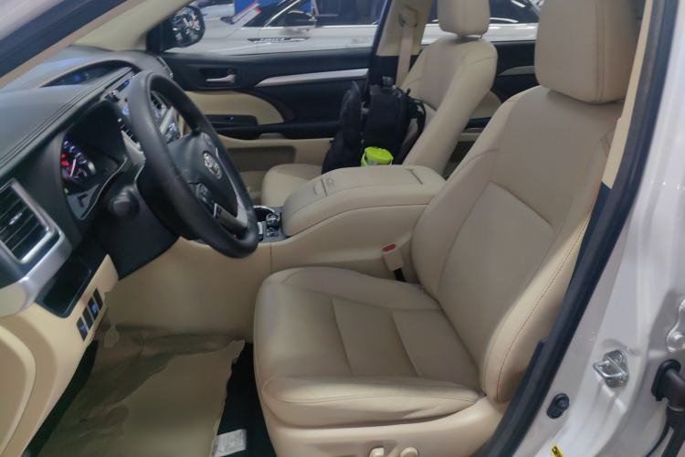 Used Toyota Highlander 2015 2.0T Two-Wheel Drive Luxury Edition 7 Seats
