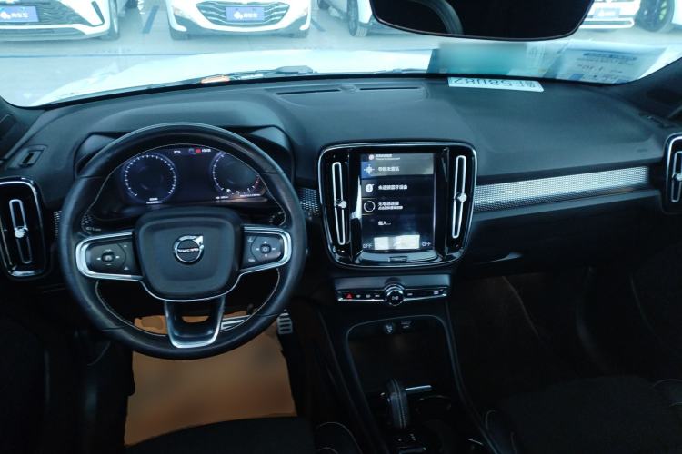 Used Volvo XC40 2021 T4 Four-Wheel Drive Smart & Sporty Edition
