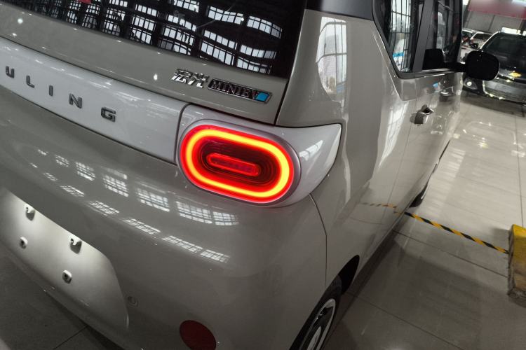 Used Wuling Hongguang MINIEV 2024 3rd Generation 215km Youth Edition
