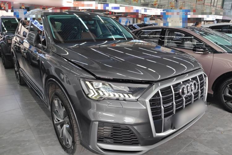 Used Audi Q7 2022 55 TFSI quattro S line Sport model
