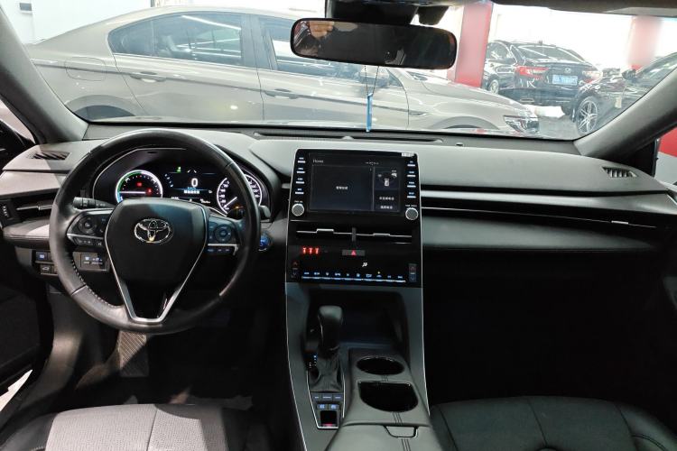 Used Toyota Avalon 2019 Dual-Engine 2.5L Luxury Edition China VI Standard
