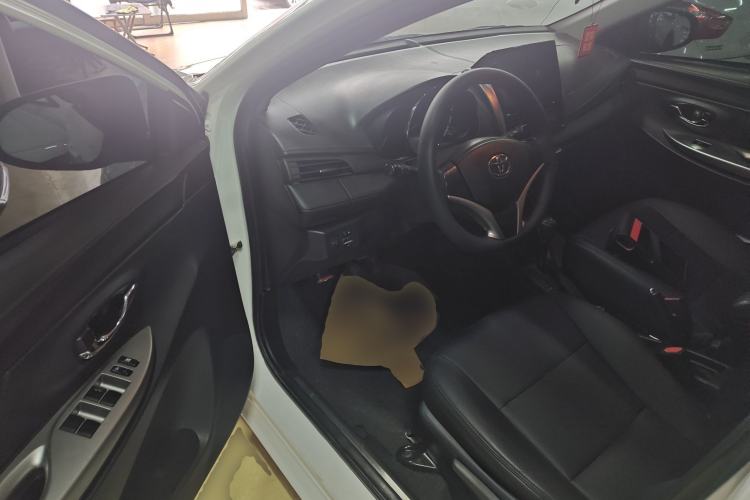 Used Toyota YARiS L 2015 1.5E Automatic Charm Edition