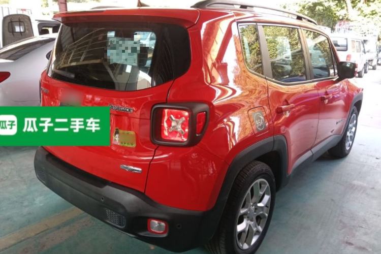 Used  Renegade 2018 Connected Large Screen Version 180T Automatic High-Energy Edition
