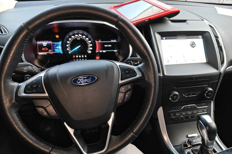 Used Ford Edge 2016 EcoBoost 245 Two-Wheel-Drive Titanium 7-Seater