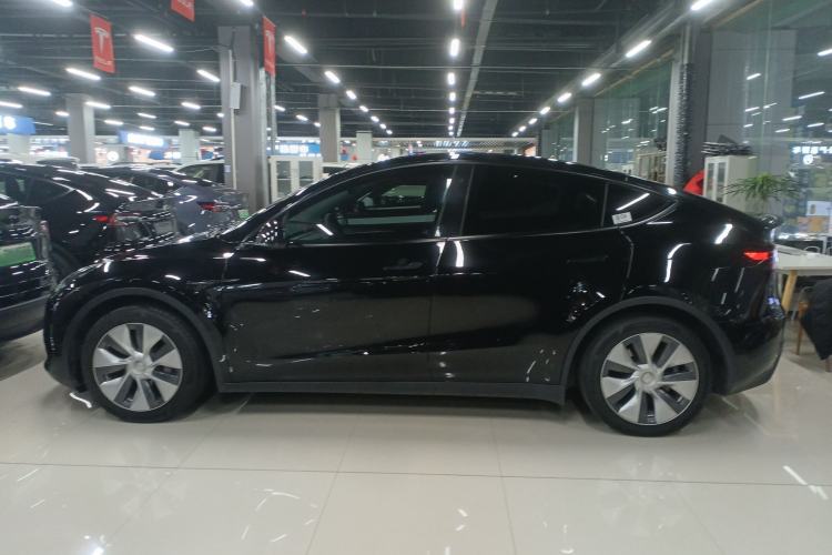 Used Tesla Model Y 2022 Rear-Wheel-Drive Version
