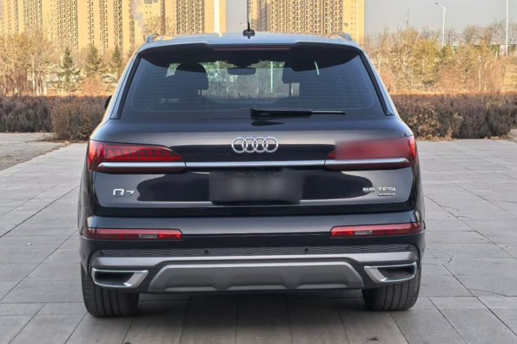 Used Audi Q7 2020 55 TFSI quattro S line sports model