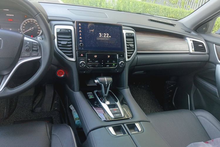 Used Honda UR-V 2017 240TURBO Two-Wheel Drive Luxury Edition China V
