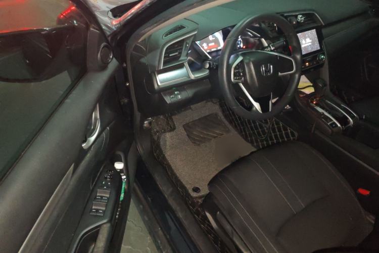 Used Honda Civic 2016 220TURBO CVT Luxury Edition
