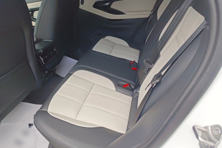 Used Land Rover Range Rover Evoque 2023 Aurora L 249 PS Luxury Edition