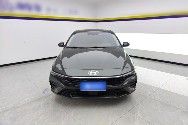 Used Hyundai Elantra 2023 1.5L CVT LUX Prestige Edition
