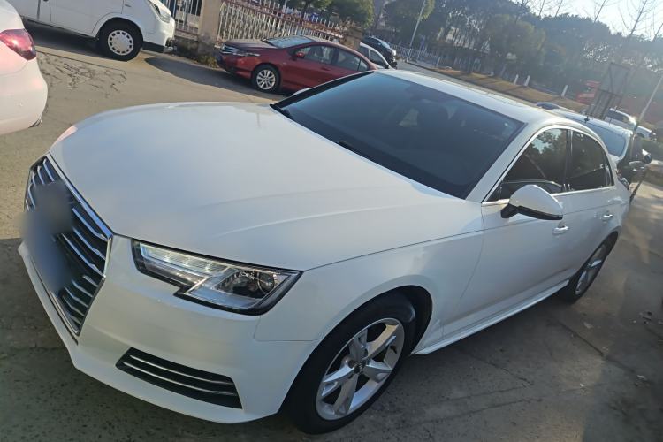 Used Audi A4L 2018 30th Anniversary Edition 30 TFSI Ambition Model
