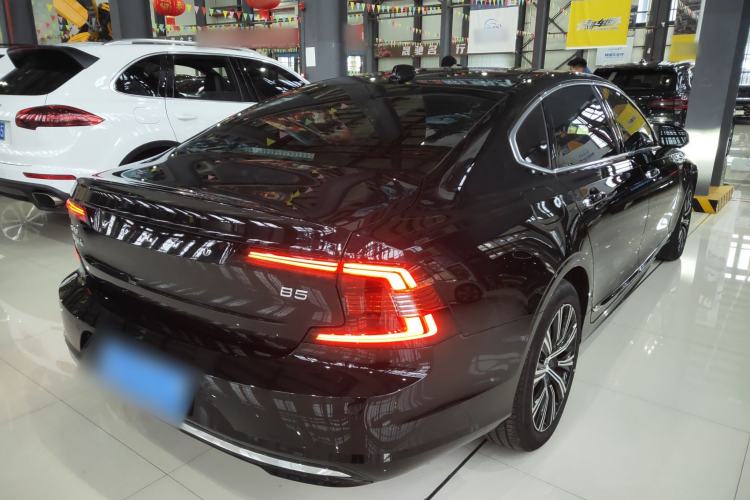 Used Volvo S90 2022 B5 Zhiyi Luxury Edition
